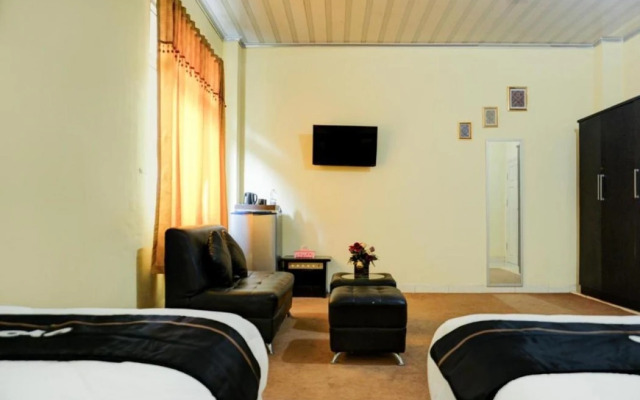 Collection O R.Sukamto Near Palembang Trade Center Mall