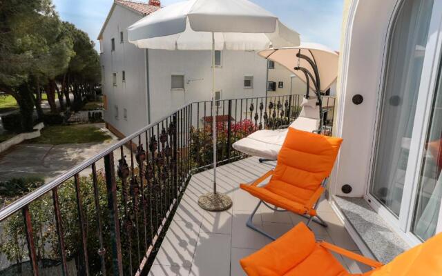 Apartments Dora