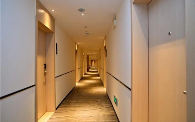 City Comfort Inn Kunming Airport Center