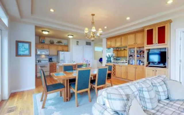 Ocean View Balconies and Game Room - Stunning Coastal Escape