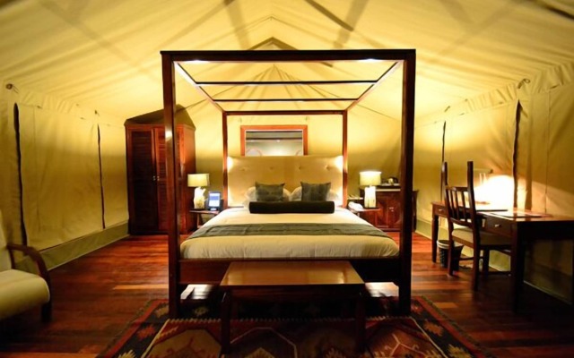 Kiboko Luxury Camp