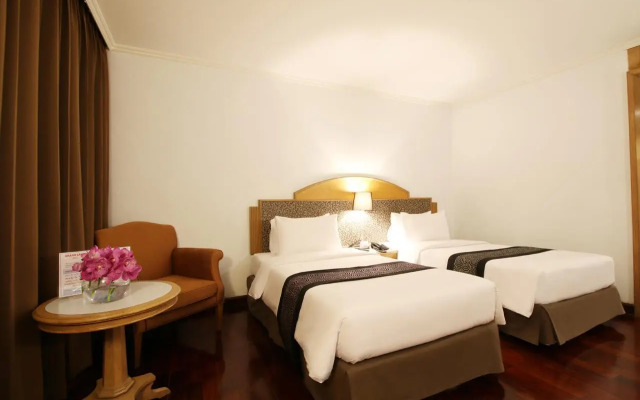 Grand Tower Inn Rama VI Hotel