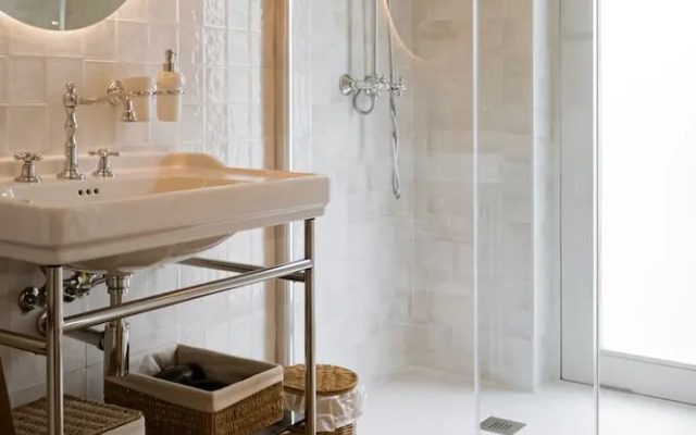 Imago Houses 3 - by MET