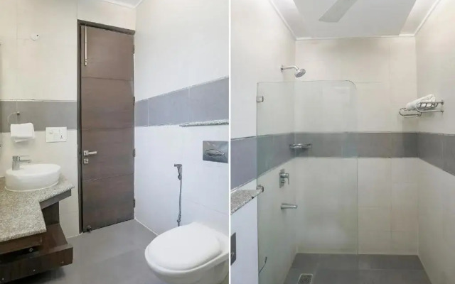 FabHotel Rivlet Residency
