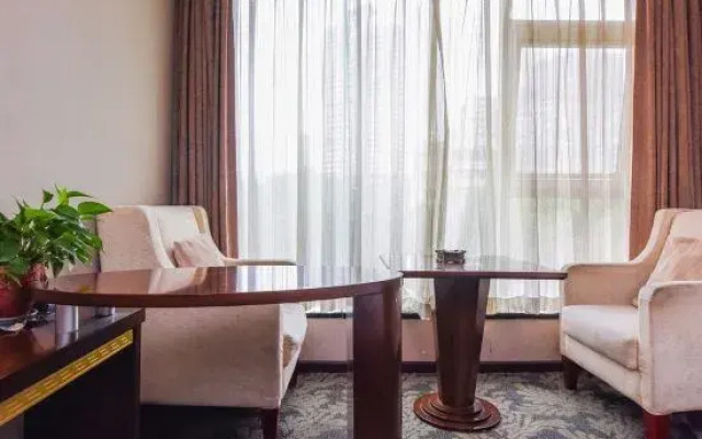 Longzhou Hotel (Chongqing Daping Times Tianjie)