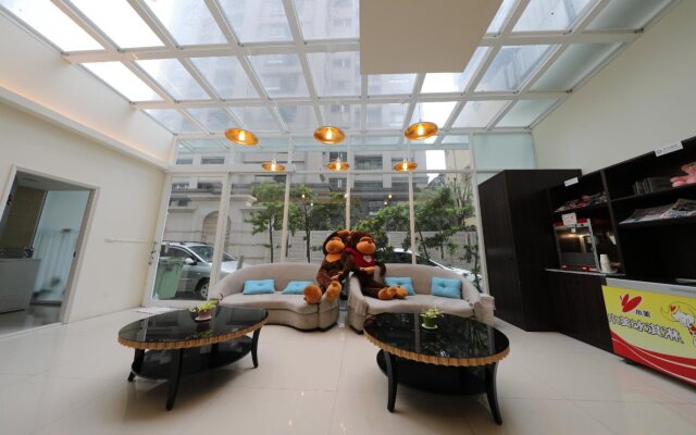 M Hotel