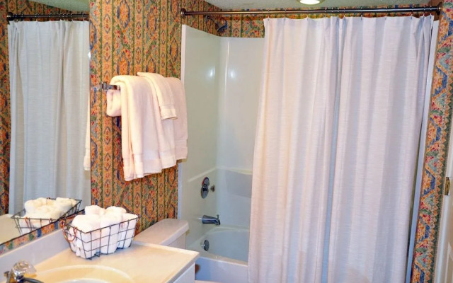 Windy Hill Dunes 701 4 Br condo by RedAwning