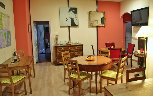 Evergreen Budapest Bed & Breakfast and Guest House