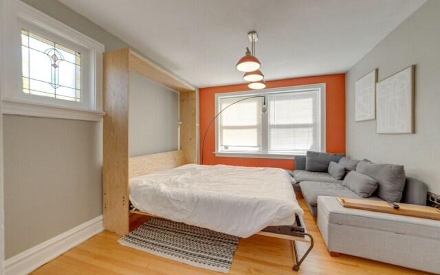 Inviting St Louis Apartment - Great Location!