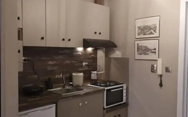 Cozy studio, 1min from Kamara