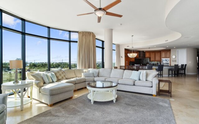 Capri 202 + Free Seasonal Beach Service