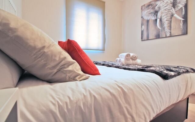 Del Parque Flats - Refino