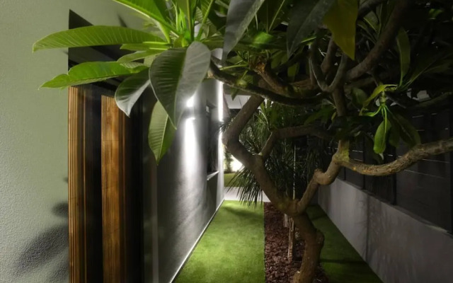 Damona 2BR Luxury Home With Garden