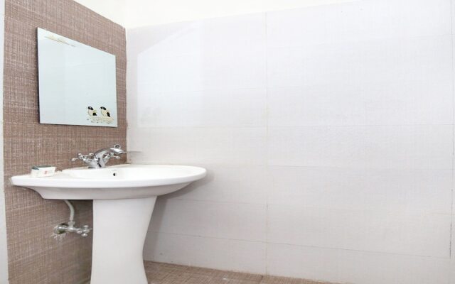 Capital O 10540 Hotel JD Residency
