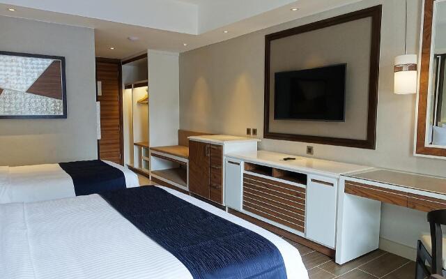 Henann Crystal Sands Resort
