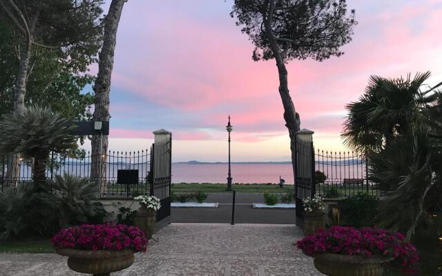 Hotel Holiday Sul Lago