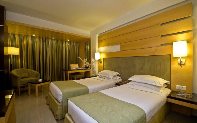 Peninsula Grand Hotel