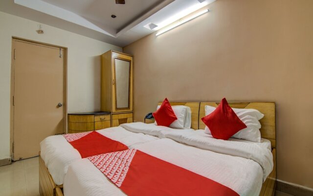 OYO 14910 Sri Ganesh Swathi Residency