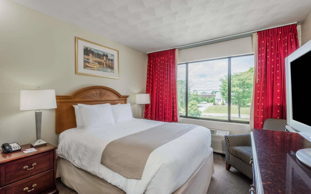 The Pell - Part of JdV by Hyatt