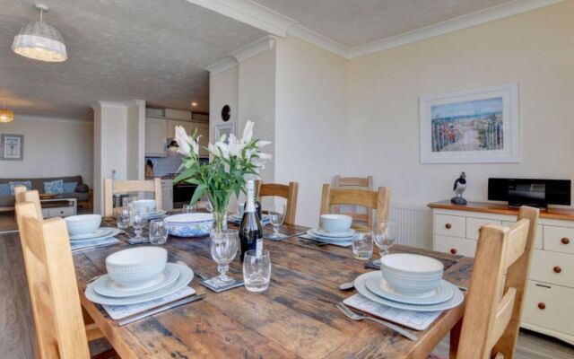 1 Devon Beach Court
