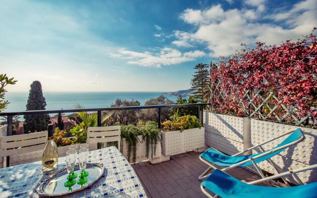 Una Terrazza sul Golfo di Ospedaletti by Wonderful Italy