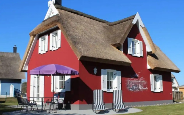 Surfer Modern Retreat