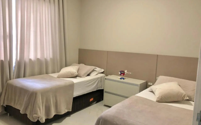 Casa Alto Padrão p/ 8 Pessoas na Praia de Mariscal