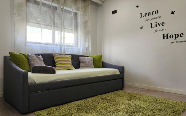 Ria Center Apartment - Left