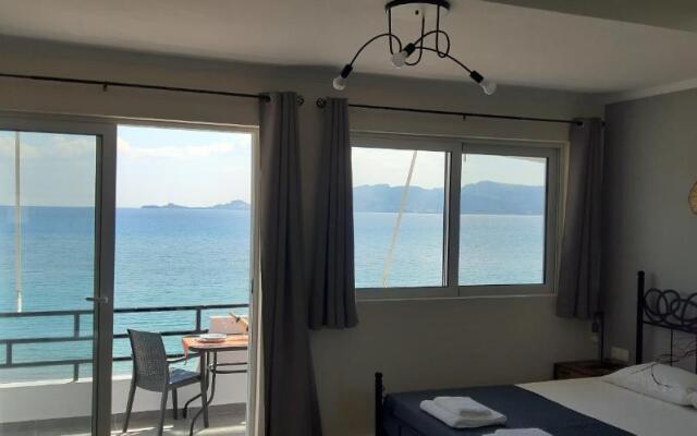 Budget Studio 1 - Sea view - Renovated February 2021