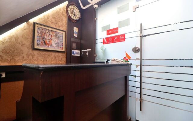 OYO 19392 Hotel Lexis