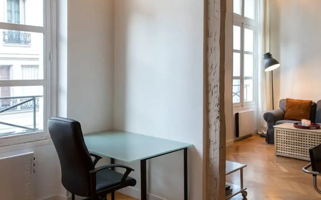 Sunny Dussoubs I Unique 1-br Loft in Montorgueil