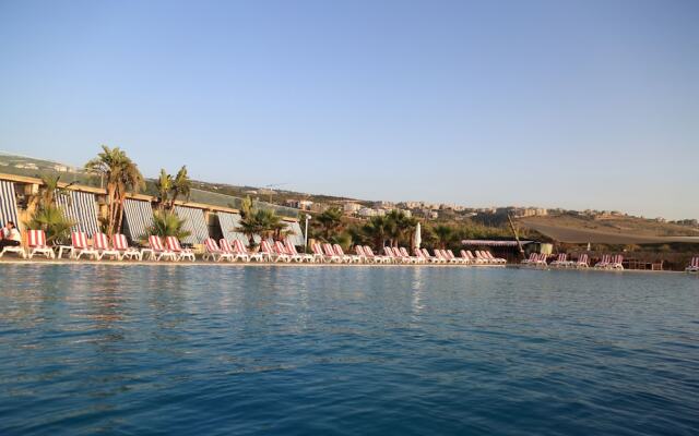 Damour Country Club