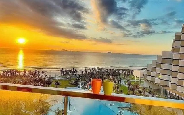 The Sea View Cam Ranh
