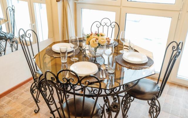 Апартаменты на переулке Суворова