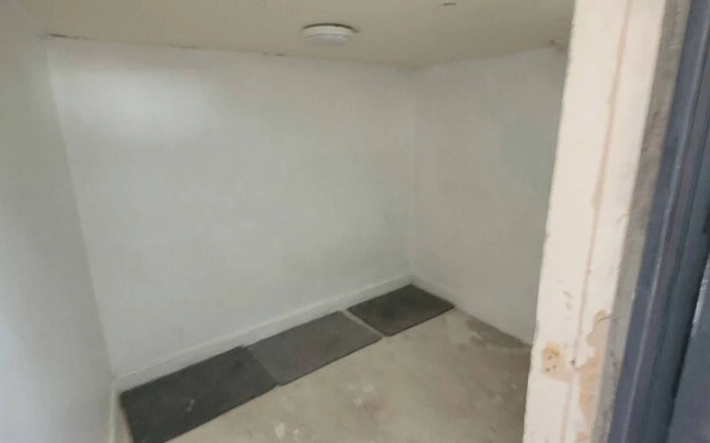 Monthly Stay 3 bed Bike Store Contractors
