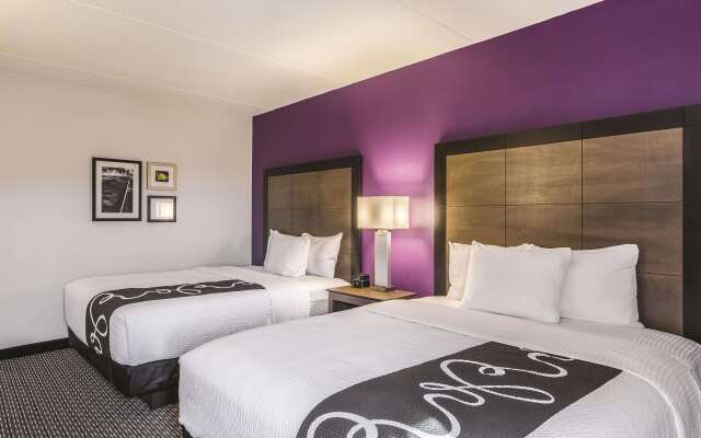La Quinta Inn & Suites by Wyndham Columbia / Fort Meade