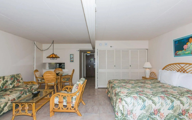 Marina Hawaii Vacations at the Ilikai Tower