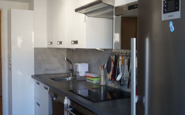 Welcome to Cannes - Azirys