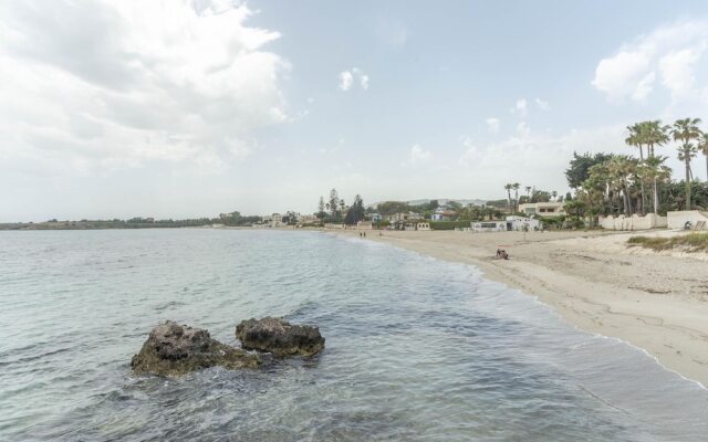 Traditional Holiday Home in Fontane Bianche With Pool