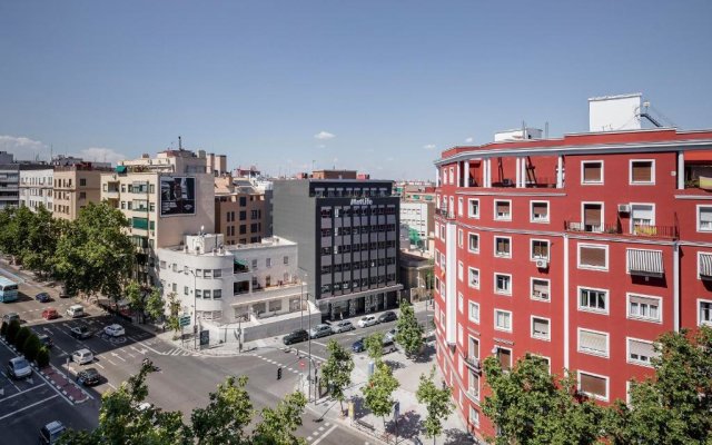 Francisco Silvela Apartment by Flatsweethome