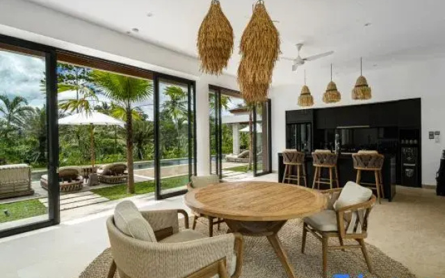 Villa Leonard by BaliSuperHost