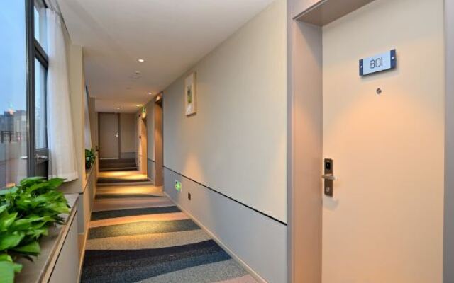 Homeinn Selected Hotel (Kunming Railway Station)