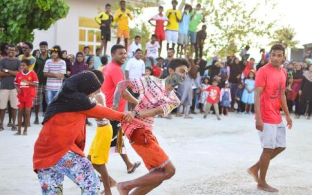 Huraa East Inn