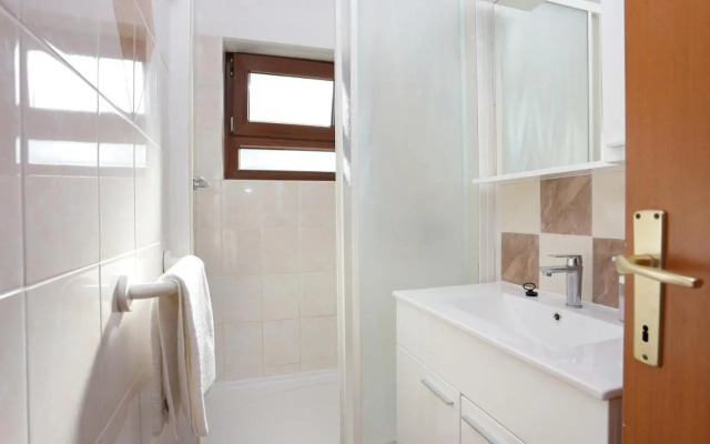 Apartments by the sea Slatine, Ciovo - 9453