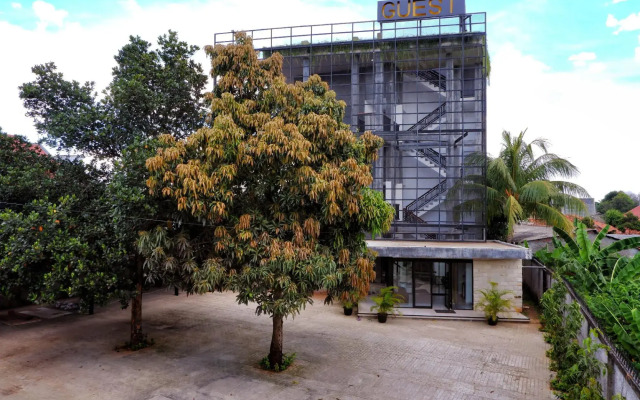 Guest House 555 NKI