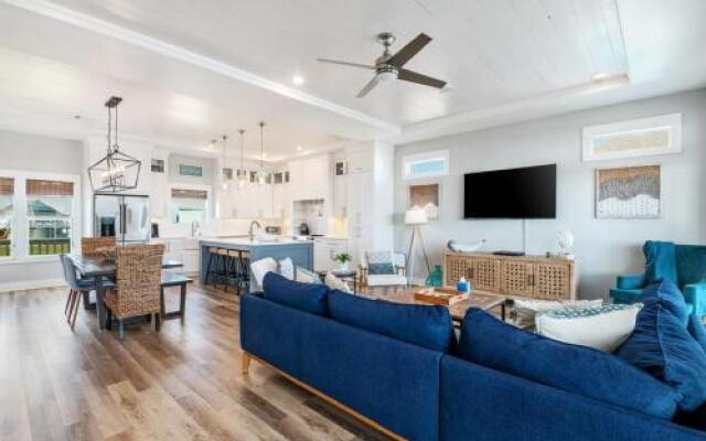 Ez Come Ez Geaux 4 Bedroom Home by Redawning