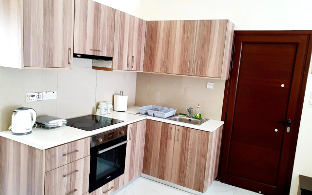 2 Bedroom Cozy Apartment near Tourist Area, 200m from sea