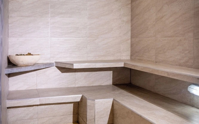 Honda Colonial Magdalena Resort