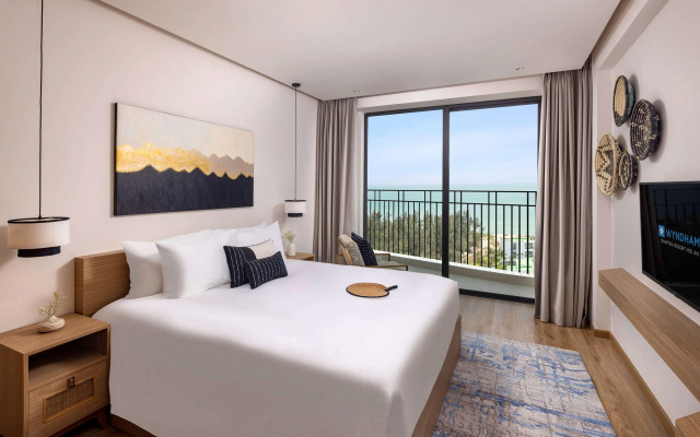 Wyndham Hoi An Royal Beachfront Resort & Villas