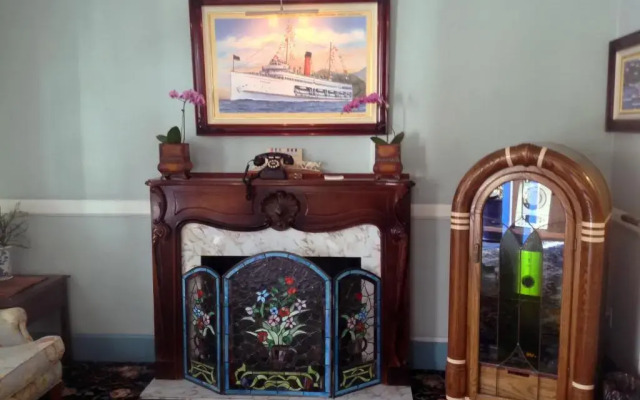 Studio 9 Hotel Catalina